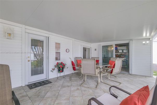 Dining room, Interior