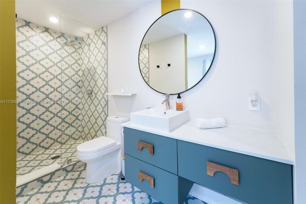 Bathroom, Interior, Recessed Lighting