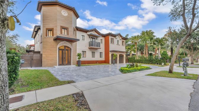 Backyard, Exterior, Facade, Mediterranean
