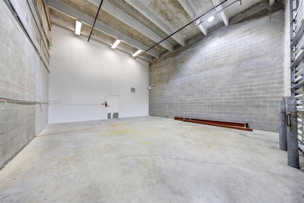 Garage, Interior, Stone Walls