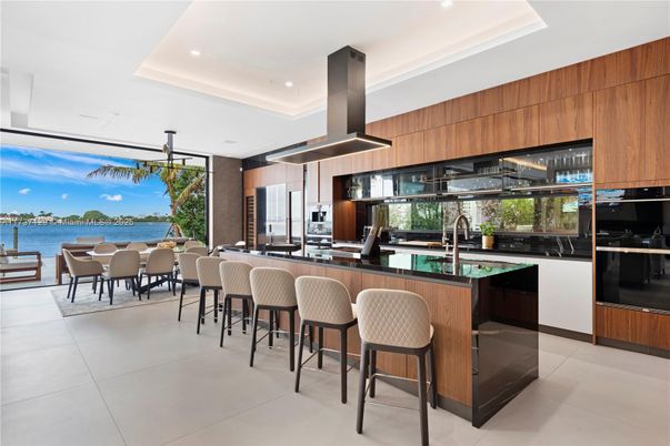 Dining room, Interior, Kitchen, Recessed Lighting, Stainless Steel Appliances, Water