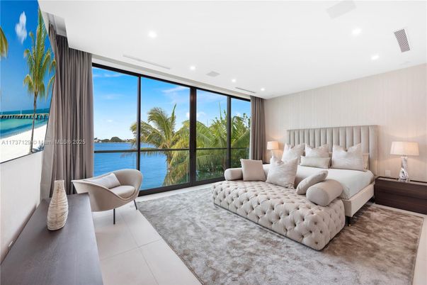 Bedroom, Interior, Recessed Lighting, Water