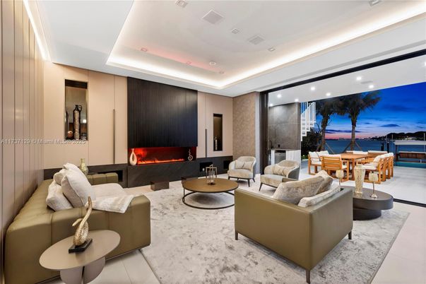 Fireplace, Interior, Living room, Recessed Lighting