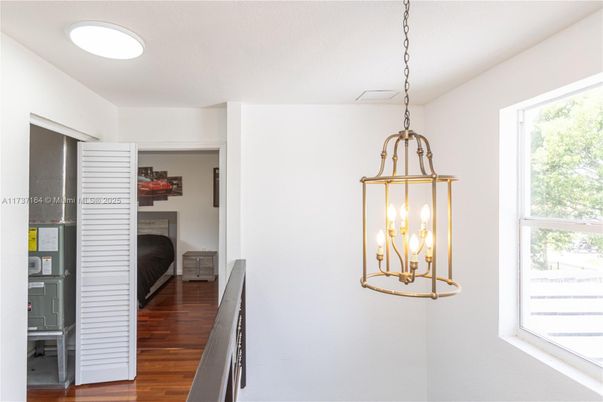 Interior, Pendant Lights, Recessed Lighting, Wood Texture Flooring