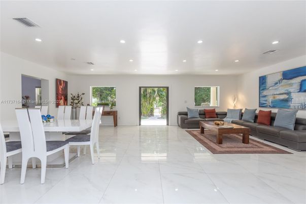 Dining room, Interior, Living room, Marble, Recessed Lighting