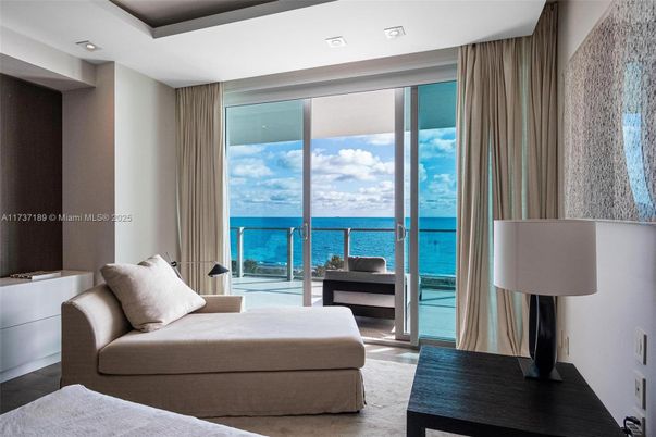 Bedroom, Interior, Recessed Lighting, Water