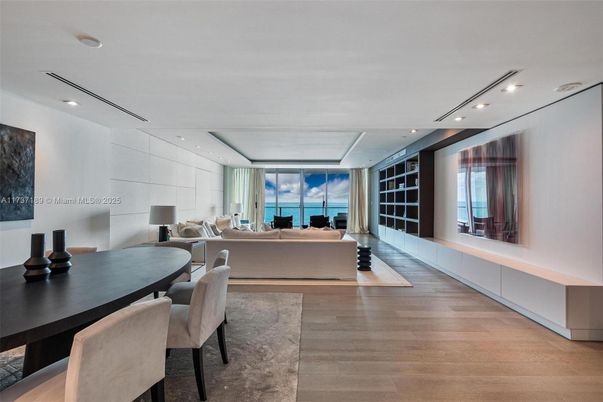Dining room, Interior, Living room, Recessed Lighting, Water, Wood Texture Flooring