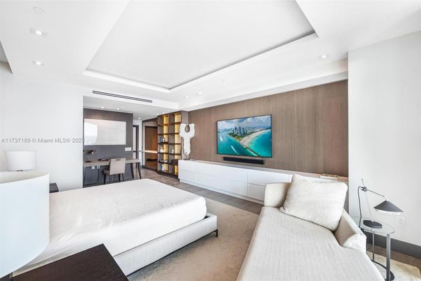 Bedroom, Dining room, Interior, Living room, Recessed Lighting, Wood Texture Flooring