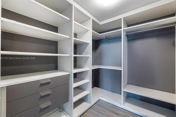 Interior, Walk-in Closets, Wood Texture Flooring