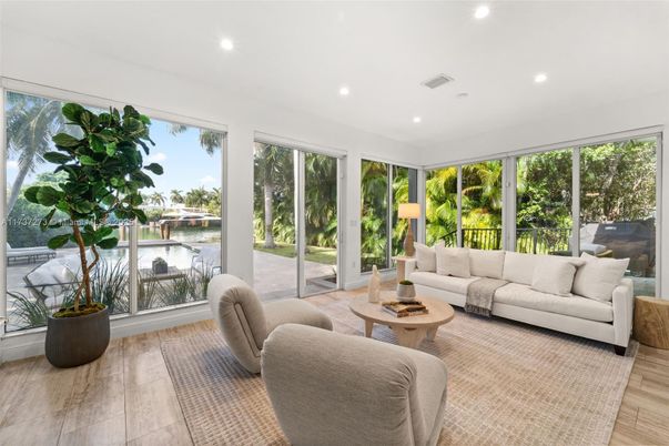 Interior, Living room, Recessed Lighting, Water, Wood Texture Flooring