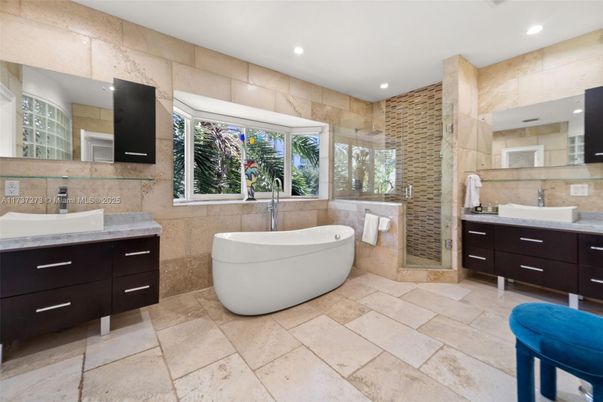Bathroom, Dual Sink Vanities, Free Standing Baths, Interior, Recessed Lighting