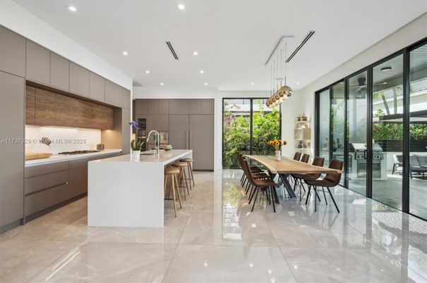 Dining room, Interior, Kitchen, Pendant Lights, Recessed Lighting