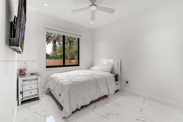 Bedroom, Interior, Marble, Recessed Lighting