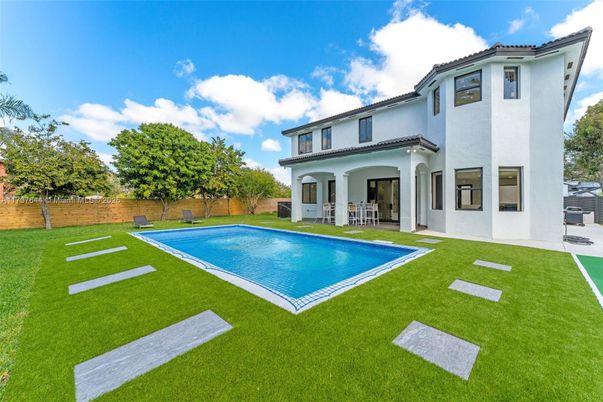 Backyard, Exterior, Pool