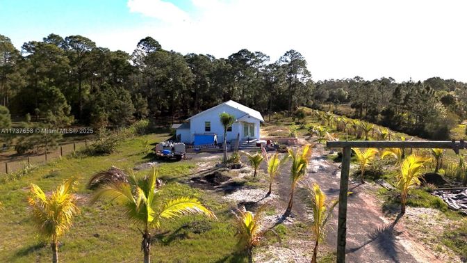 Backyard, Detached Garage, Exterior