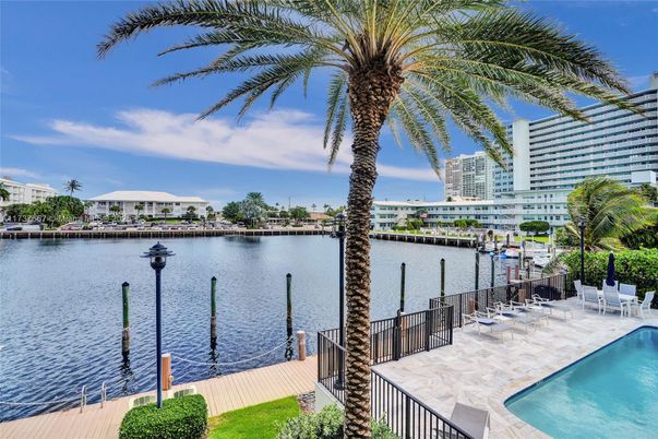Exterior, Lake, Pool
