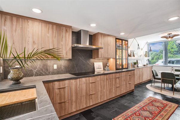 Dining room, Interior, Kitchen, Pendant Lights, Recessed Lighting
