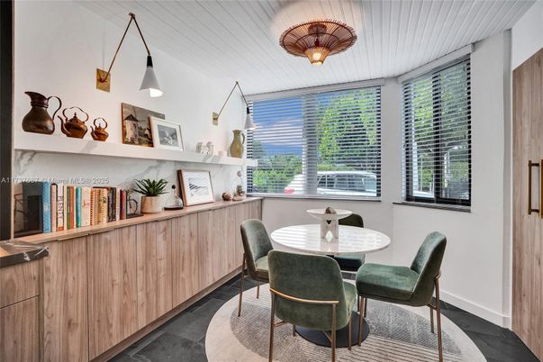 Dining room, Interior