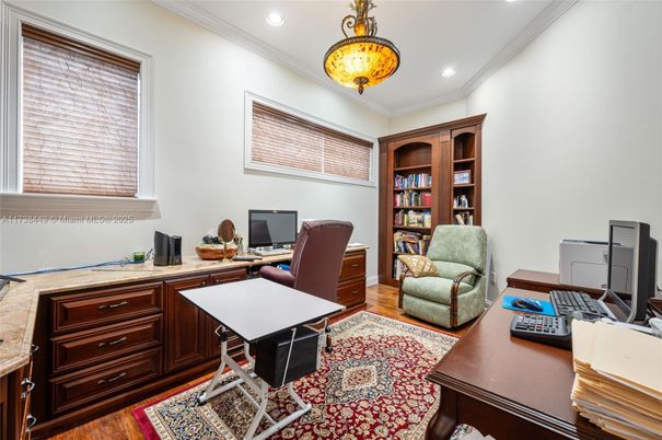 Home Office, Interior, Recessed Lighting, Wood Texture Flooring