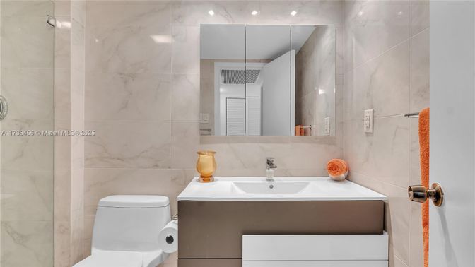 Bathroom, Interior, Marble Walls