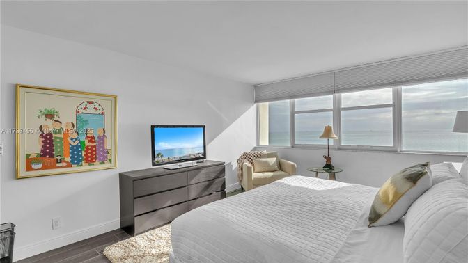 Bedroom, Interior, Water, Wood Texture Flooring