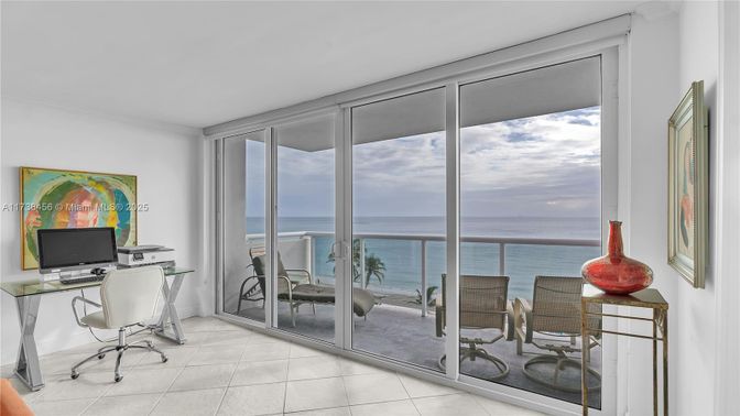 Home Office, Interior, Water