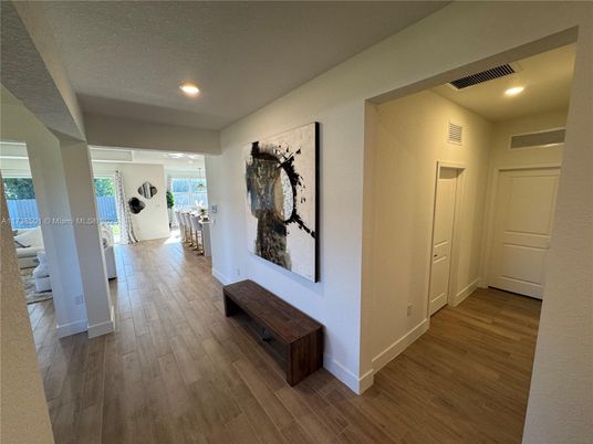 Interior, Recessed Lighting, Wood Texture Flooring
