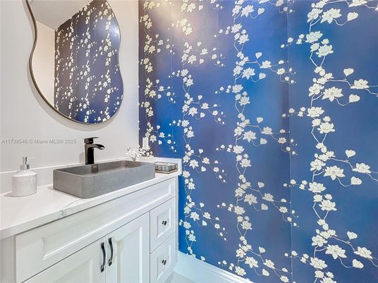 Bathroom, Interior, Tile Countertops