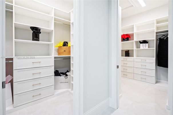 Interior, Walk-in Closets