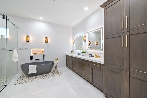 Bathroom, Dual Sink Vanities, Free Standing Baths, Glass Shower, Interior, Recessed Lighting