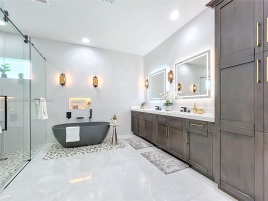 Bathroom, Dual Sink Vanities, Free Standing Baths, Glass Shower, Interior, Recessed Lighting