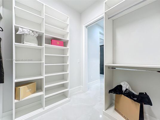Interior, Walk-in Closets