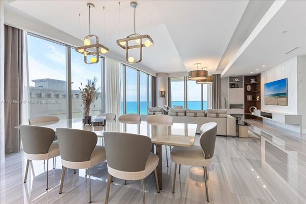 Dining room, Interior, Living room, Pendant Lights, Recessed Lighting, Water