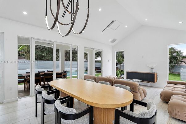 Dining room, Interior, Living room, Pendant Lights, Recessed Lighting, Wood Texture Flooring