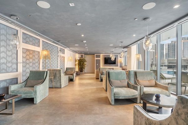 Interior, Living room, Pendant Lights, Recessed Lighting