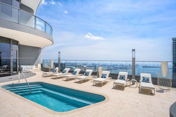 Exterior, Pool, Water