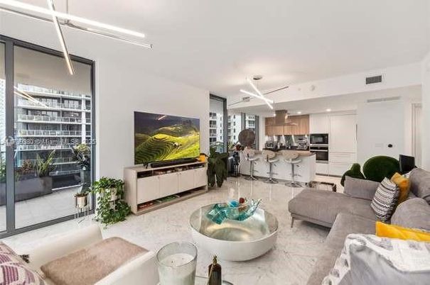 Interior, Kitchen, Living room, Recessed Lighting, Stainless Steel Appliances