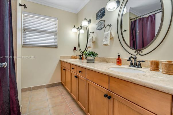 Bathroom, Dual Sink Vanities, Interior