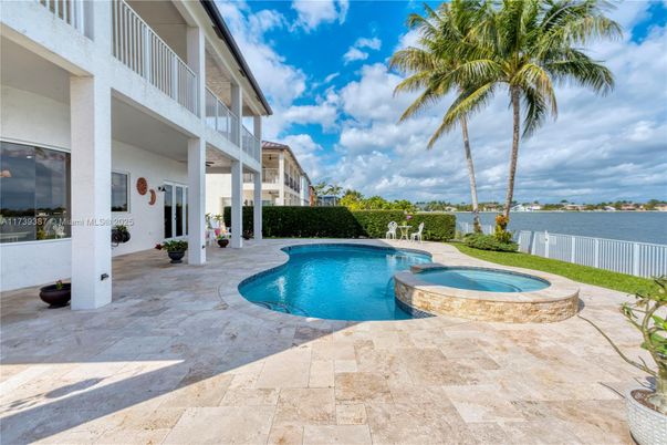 Exterior, Pool, Water