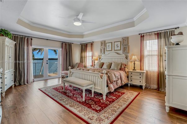 Bedroom, Interior, Water, Wood Texture Flooring
