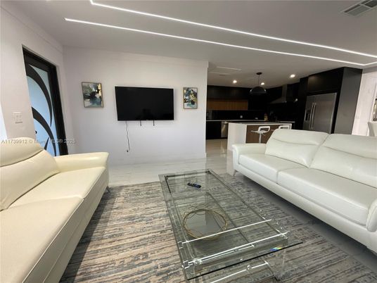Interior, Kitchen, Living room, Pendant Lights, Recessed Lighting, Stainless Steel Appliances