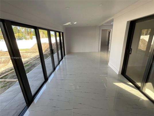 Empty room, Interior, Marble, Recessed Lighting