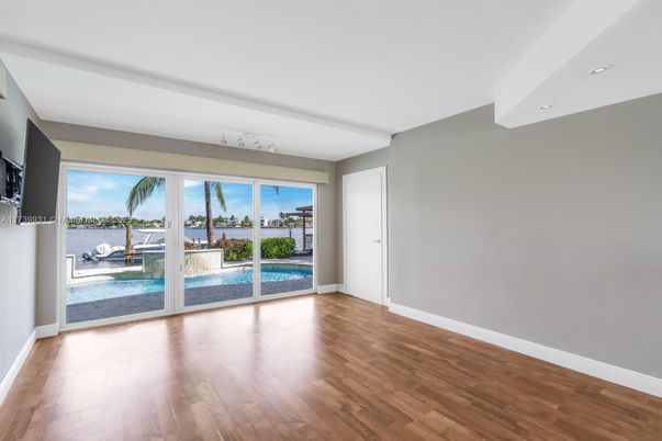 Empty room, Interior, Recessed Lighting, Water, Wood Texture Flooring