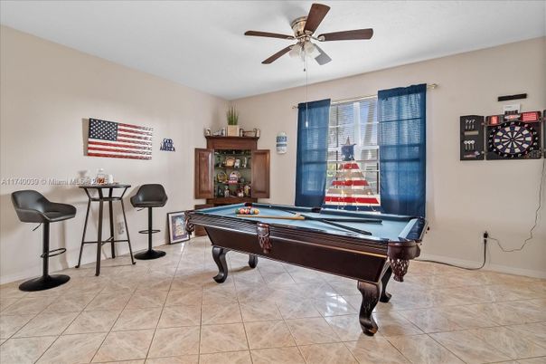 Billiard Table, Game Room, Interior