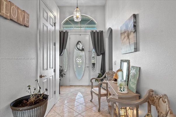 Interior, Pendant Lights, Utility Closets, Washer