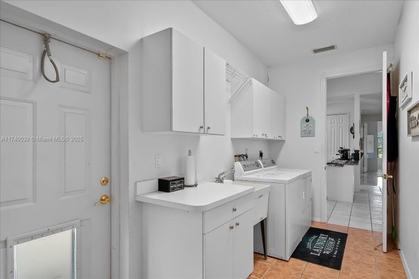 Interior, Washer