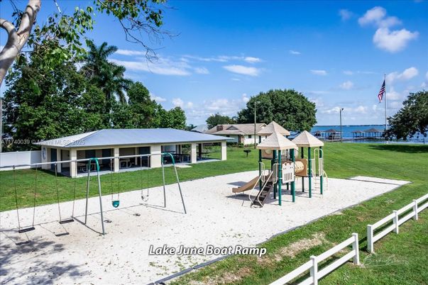Backyard, Exterior, Playground, Water