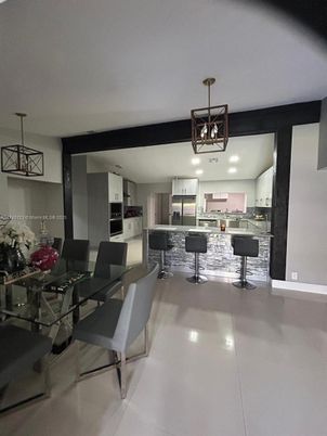 Dining room, Interior, Kitchen, Pendant Lights, Recessed Lighting, Stainless Steel Appliances