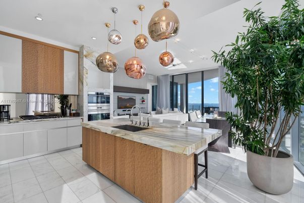 Dining room, Interior, Kitchen, Living room, Pendant Lights, Recessed Lighting, Stainless Steel Appliances