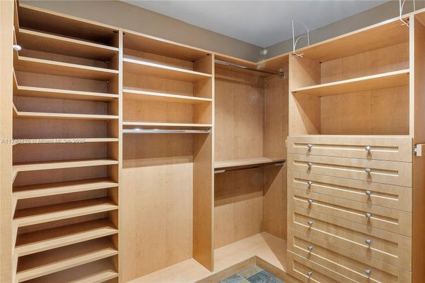 Interior, Walk-in Closets